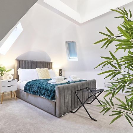 Writtle Massive 4 Bedroom Apartment With Parking In Gorgeous Countryside Location & Short Drive To Chelmsford City Centre Contractors Welcome Exterior photo